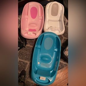 $4.00 EACH White, Pink, Blue baby tubs.